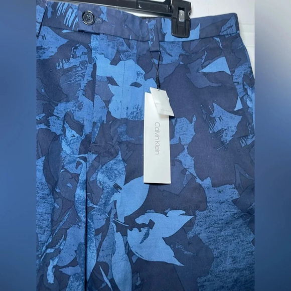 Men’s Calvin Klein Maritime Blue Abstract Bermuda Shorts Sz 32 NEW Soft Stretch - Picture 3 of 12